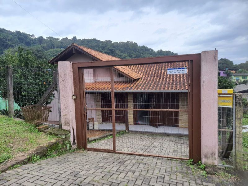 Casa com 3 quartos e 1 banheiro para alugar no bairro Vila Nova, Igrejinha