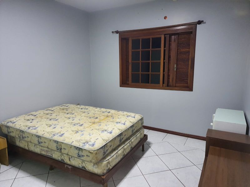 Casa com 3 quartos e 1 banheiro para alugar no bairro Vila Nova, Igrejinha
