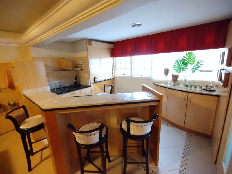 Apartamento com 3 quartos para alugar no bairro Centro, Taquara