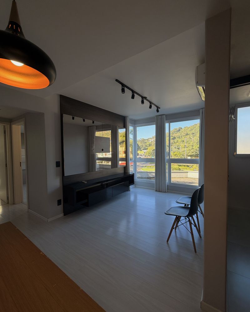 Apartamento com 2 quartos e 1 banheiro para alugar no bairro Xv de Novembro, Igrejinha