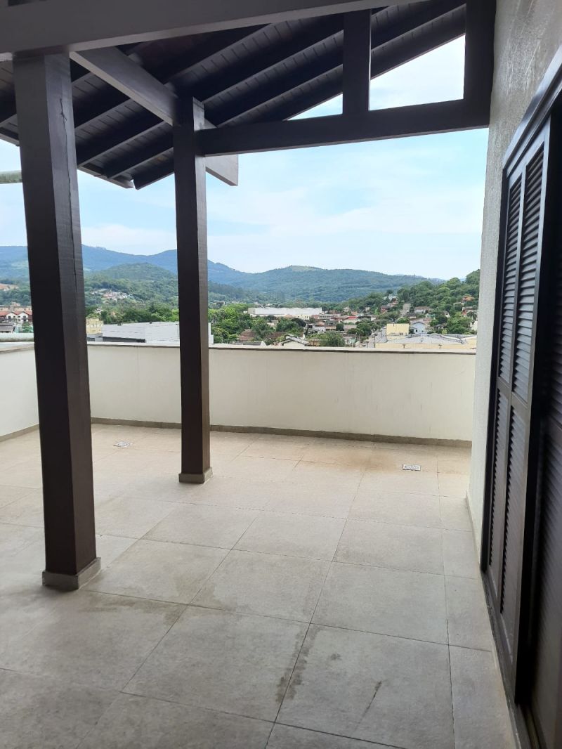 Apartamento com 3 quartos, 5 banheiros e 612m² para alugar no bairro Centro, Igrejinha
