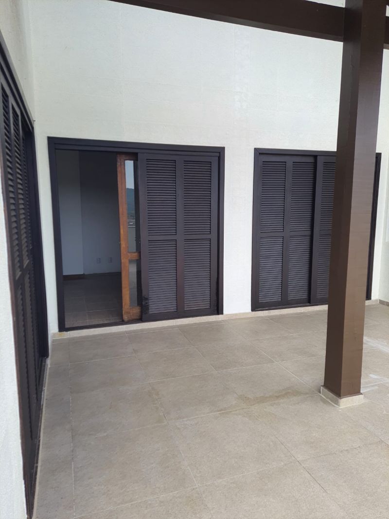 Apartamento com 3 quartos, 5 banheiros e 612m² para alugar no bairro Centro, Igrejinha