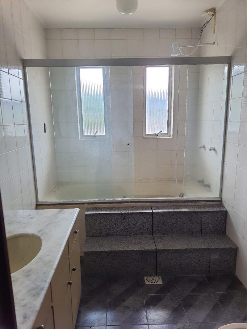 Apartamento com 3 quartos, 5 banheiros e 612m² para alugar no bairro Centro, Igrejinha