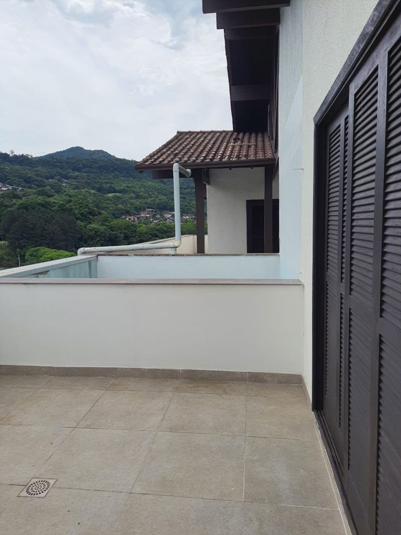 Apartamento com 3 quartos, 5 banheiros e 612m² para alugar no bairro Centro, Igrejinha