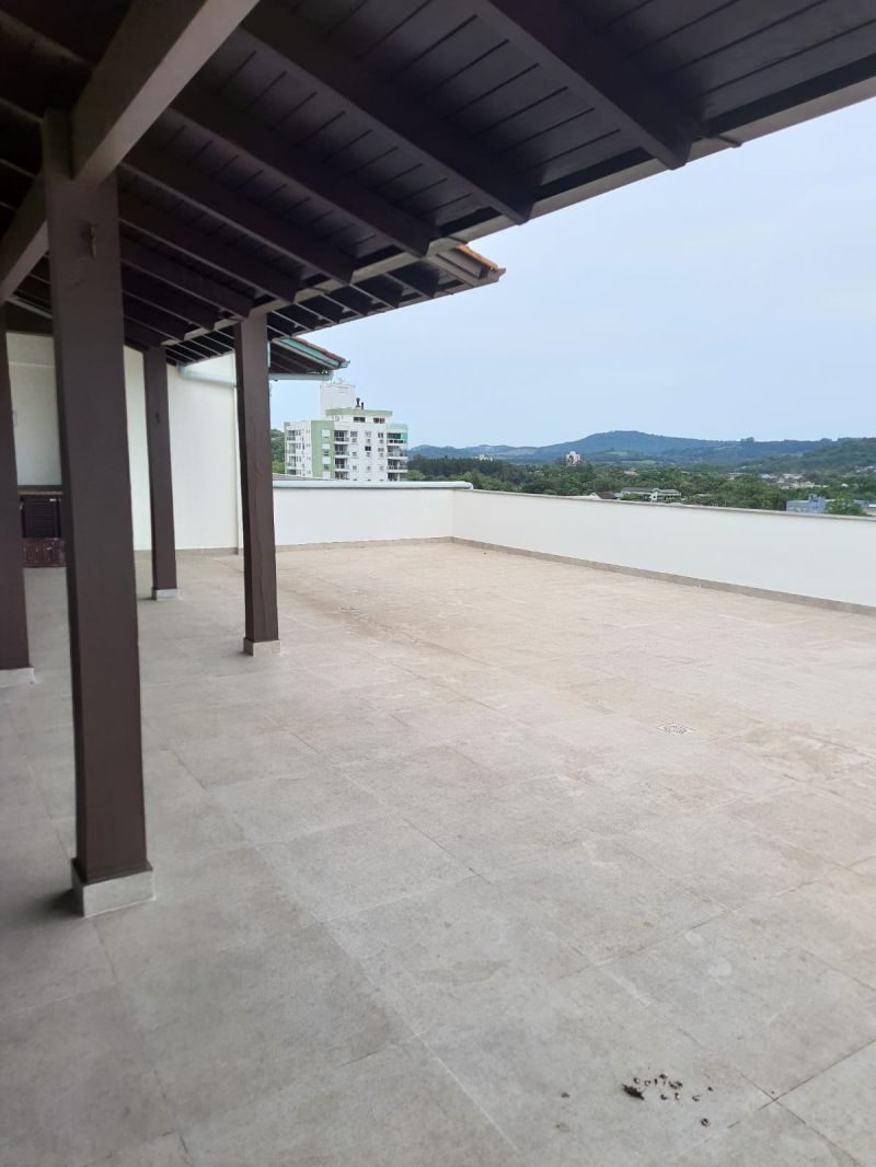 Apartamento com 3 quartos, 5 banheiros e 612m² para alugar no bairro Centro, Igrejinha