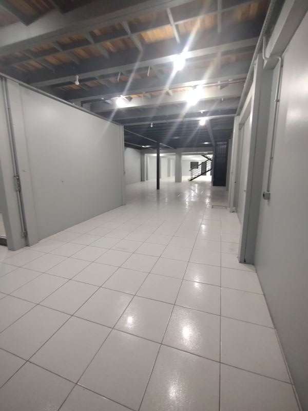 Prédio para alugar no bairro Cruzeiro do Sul, Taquara