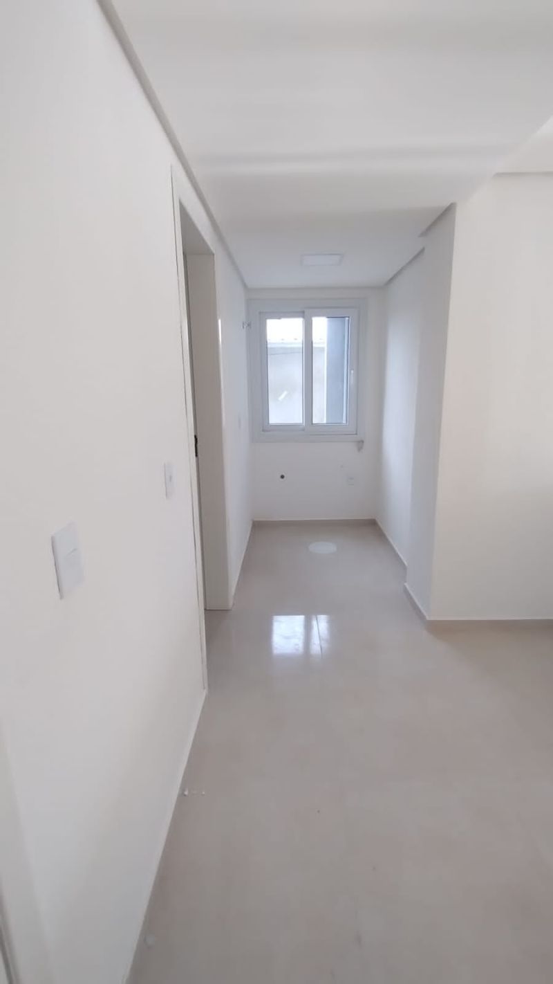 Apartamento para alugar no bairro Guaruja, Parobe