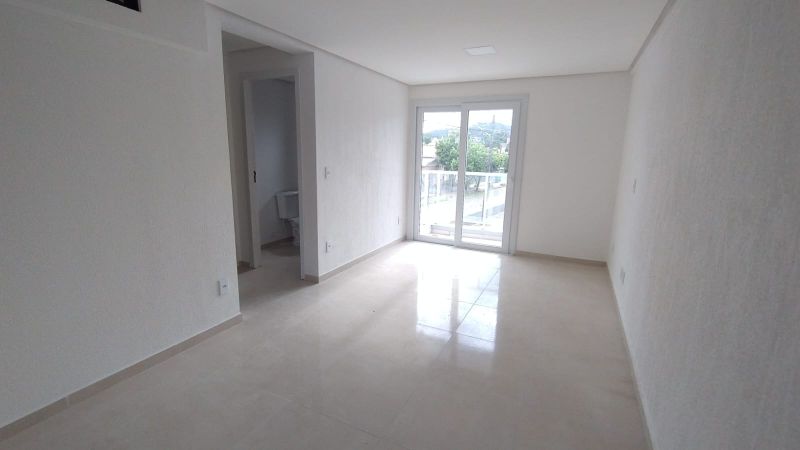 Apartamento para alugar no bairro Guaruja, Parobe