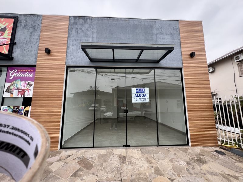 Sala com 1 banheiro para alugar no bairro Mundo Novo, Taquara