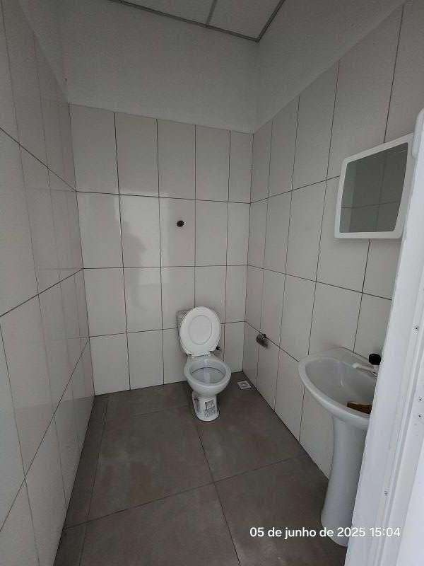 Sala com 1 banheiro para alugar no bairro Mundo Novo, Taquara