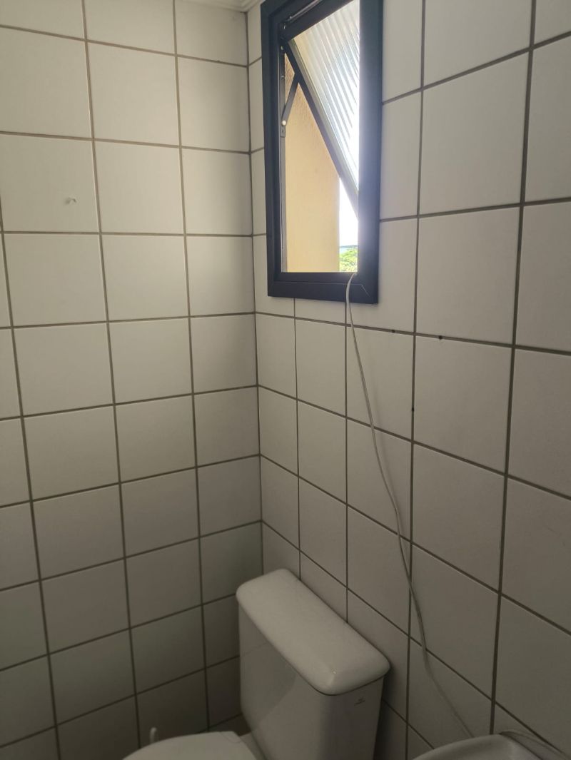 Sala com 1 banheiro para alugar no bairro Centro, Parobe