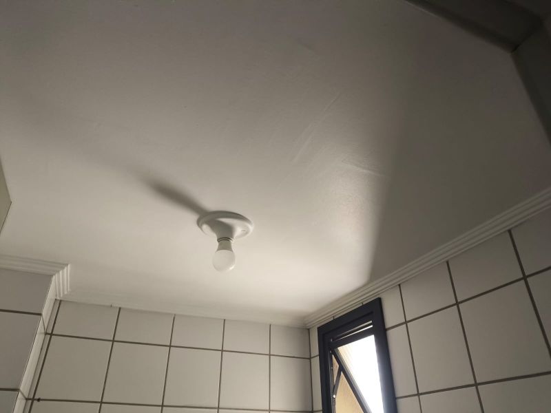 Sala com 1 banheiro para alugar no bairro Centro, Parobe