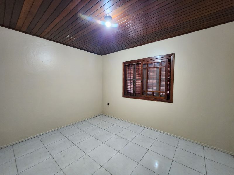 Apartamento com 2 quartos e 1 banheiro para alugar no bairro Centro, Parobe