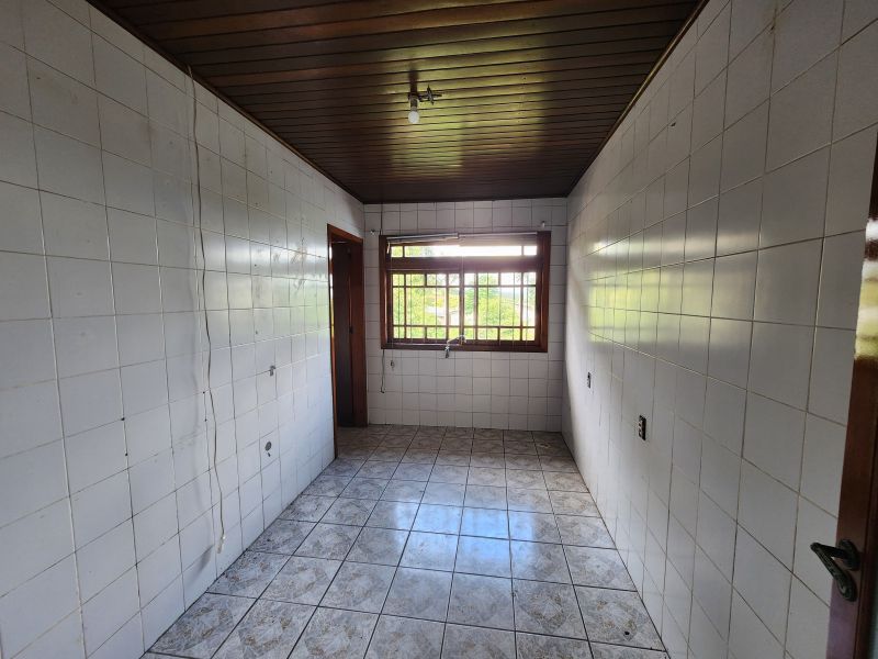 Apartamento com 2 quartos e 1 banheiro para alugar no bairro Centro, Parobe