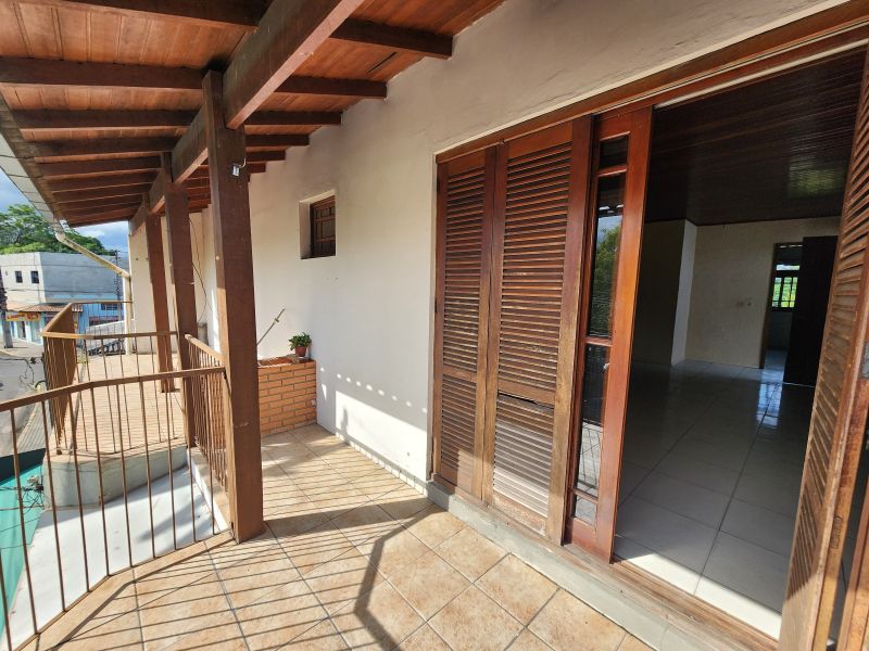 Apartamento com 2 quartos e 1 banheiro para alugar no bairro Centro, Parobe