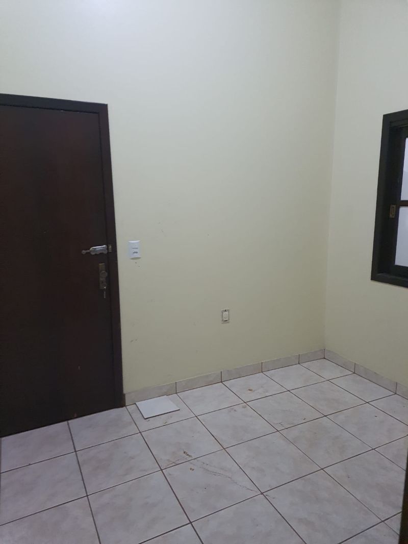 Sala com 1 banheiro para alugar no bairro Centro, Igrejinha
