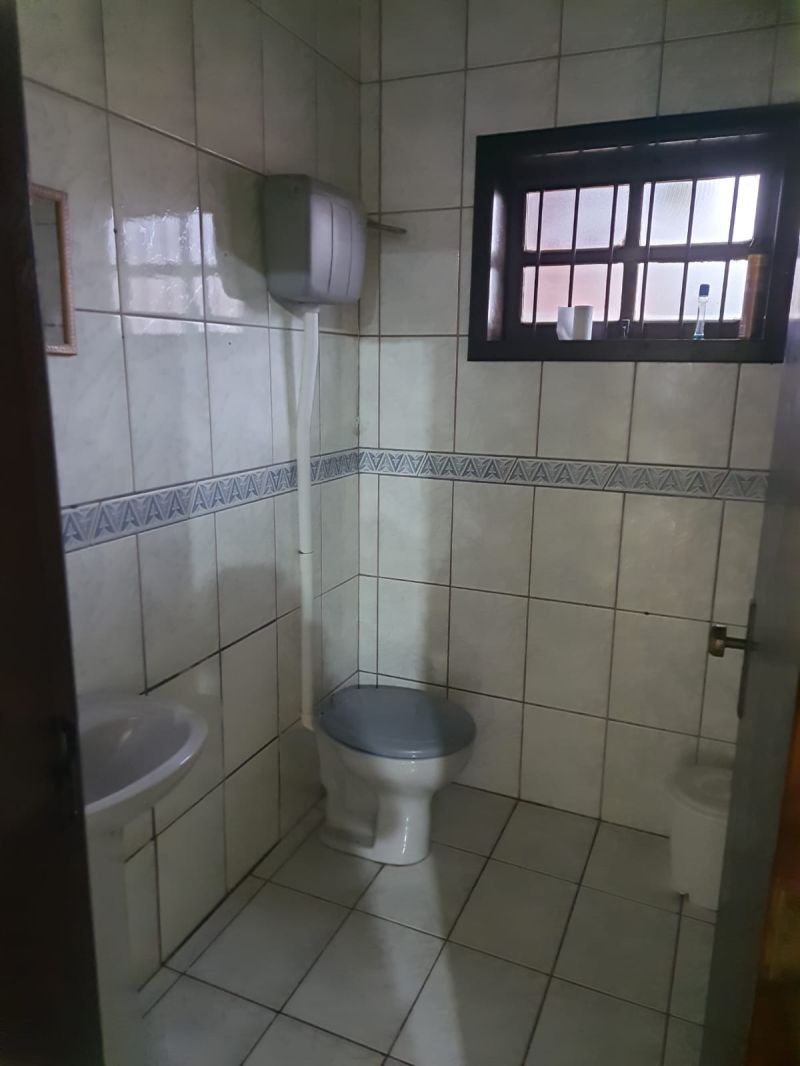 Sala com 1 banheiro para alugar no bairro Centro, Igrejinha