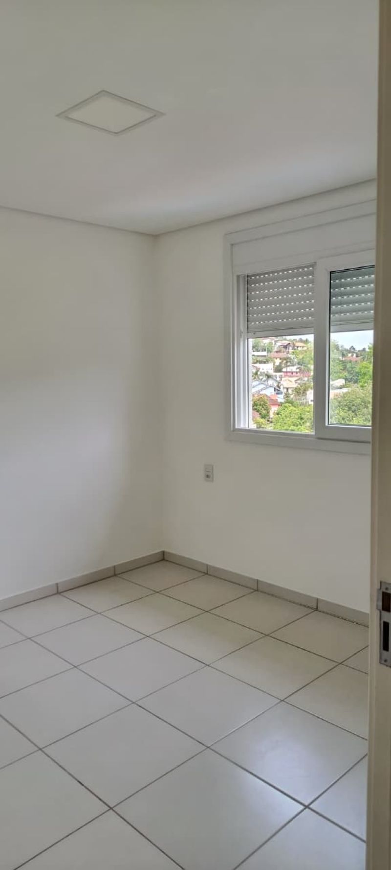 Apartamento com 2 quartos e 1 banheiro para alugar no bairro Centro, Parobe