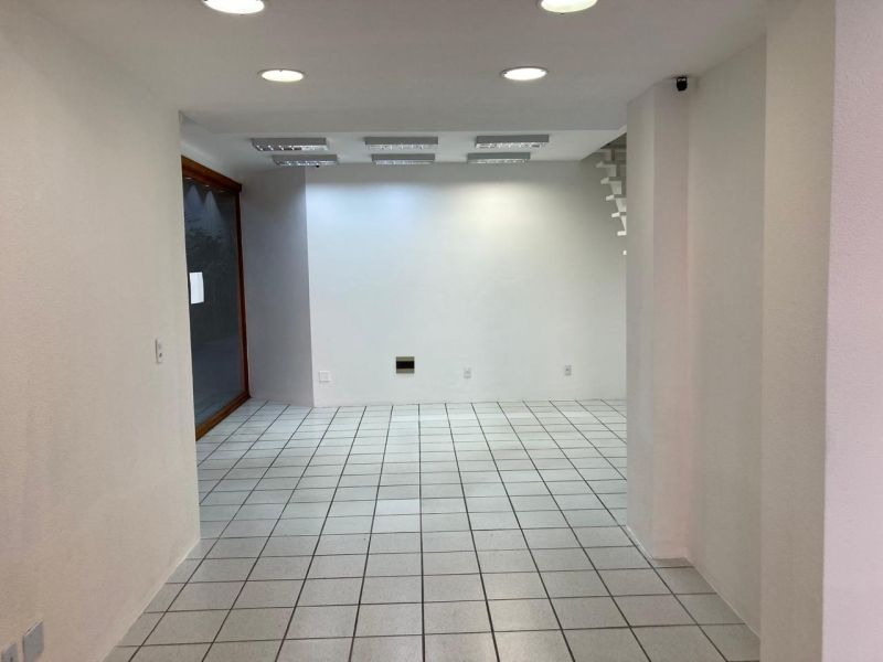 Sala com 1 banheiro para alugar no bairro Centro, Taquara