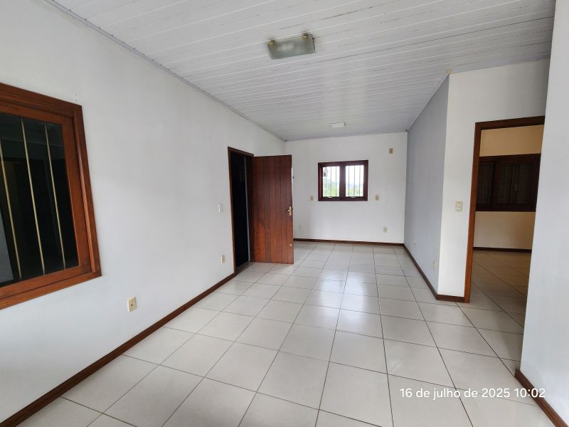 Casa com 2 quartos e 1 banheiro para alugar no bairro Jardim do Prado, Taquara
