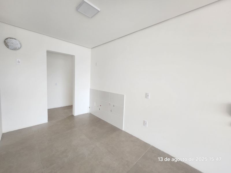 Apartamento com 2 quartos e 1 banheiro para alugar no bairro Centro, Taquara