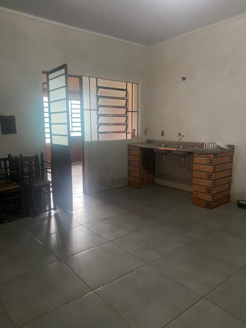 Casa comercial com 3 banheiros para alugar no bairro Santa Cruz da Concordia, Taquara