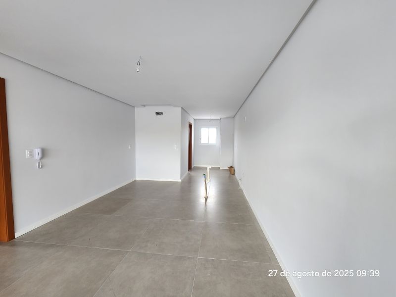 Apartamento com 2 quartos e 1 banheiro para alugar no bairro Centro, Taquara