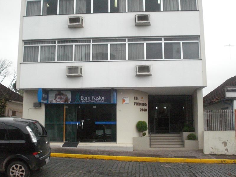 Sala com 1 banheiro para alugar no bairro Centro, Taquara