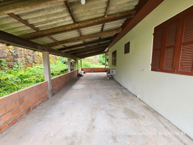 Casa com 2 quartos e 1 banheiro para alugar no bairro Fazenda Fialho, Taquara