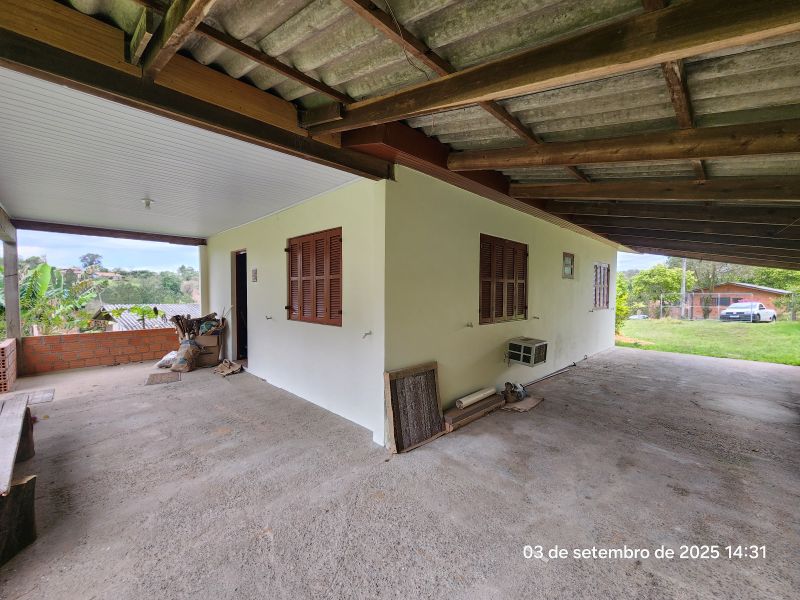 Casa com 2 quartos e 1 banheiro para alugar no bairro Fazenda Fialho, Taquara