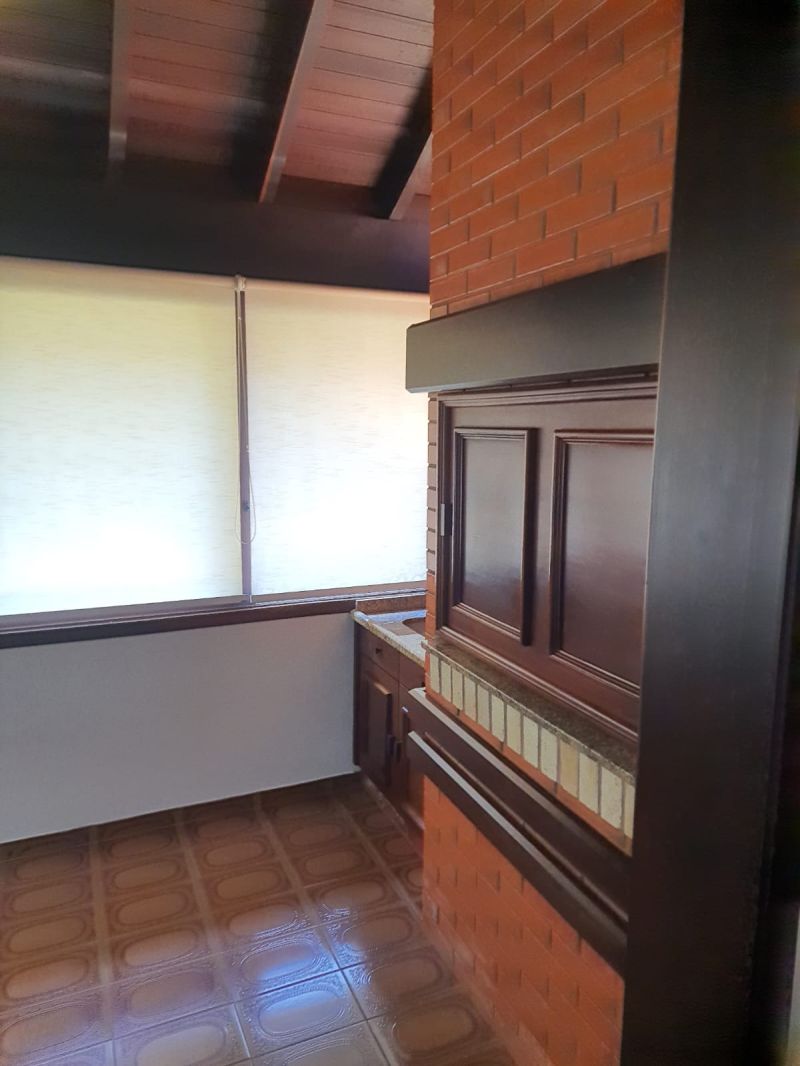 Apartamento com 3 quartos e 2 banheiros para alugar no bairro Centro, Igrejinha