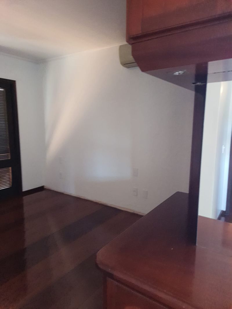 Apartamento com 3 quartos e 2 banheiros para alugar no bairro Centro, Igrejinha