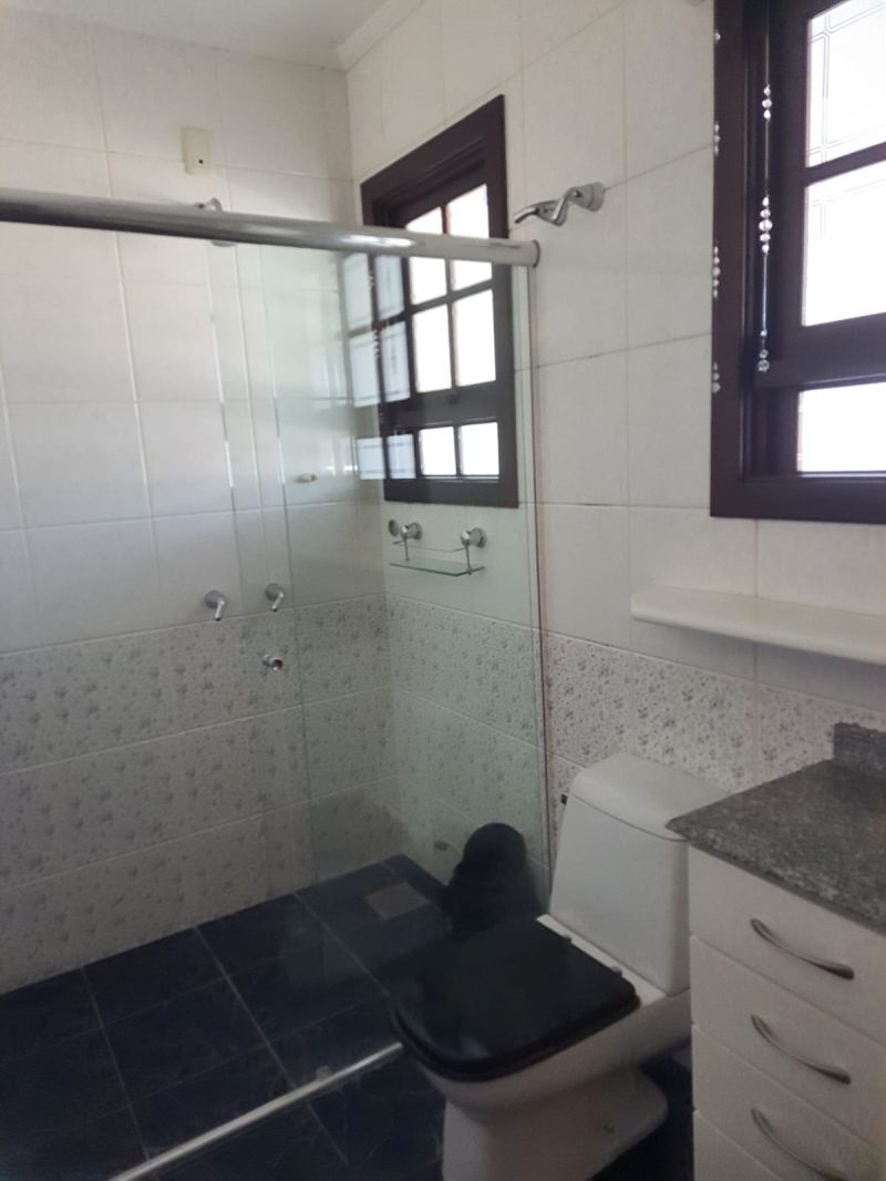 Apartamento com 3 quartos e 2 banheiros para alugar no bairro Centro, Igrejinha