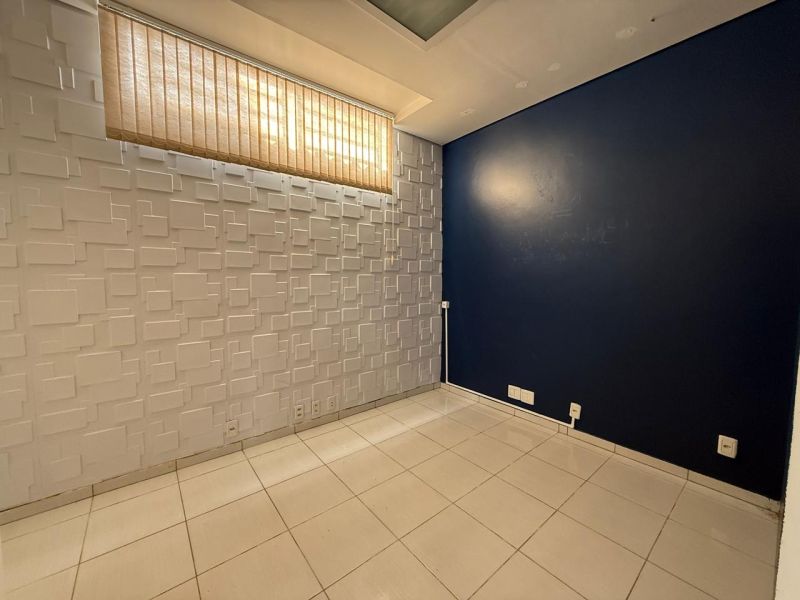 Sala com 41m² para alugar no bairro Centro, Taquara