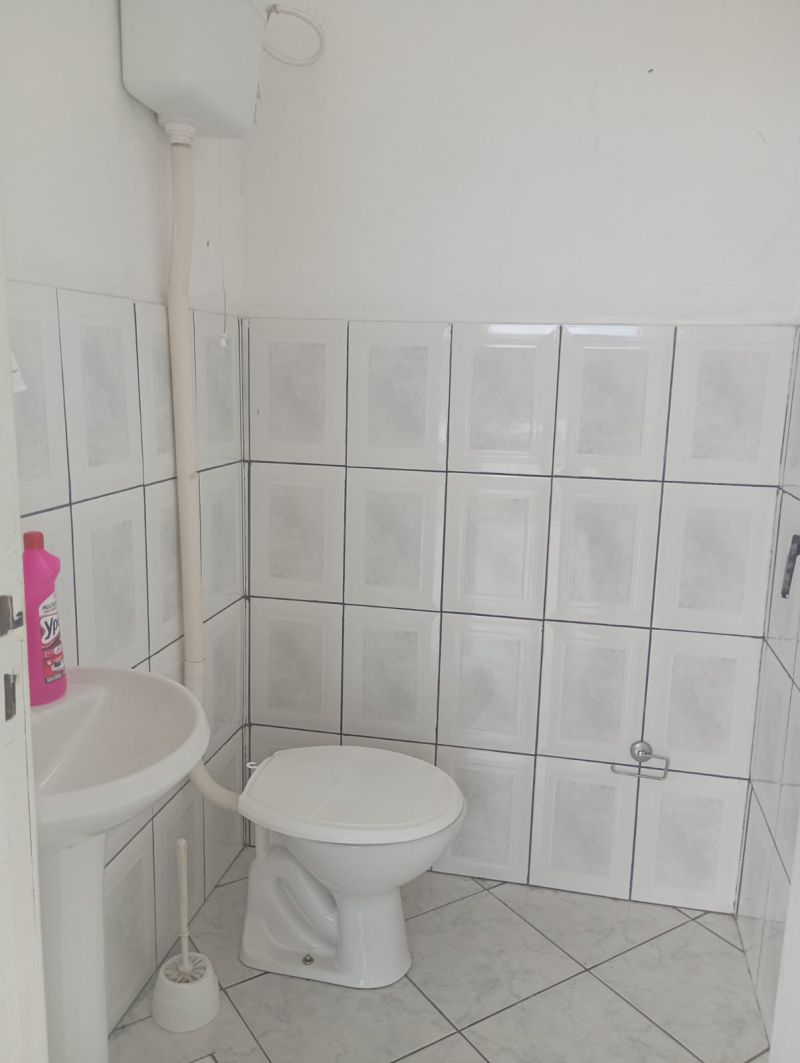 Prédio com 4 banheiros e 660m² para alugar no bairro Guaruja, Parobe