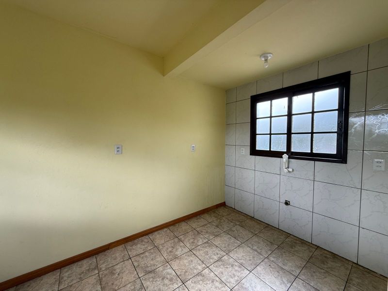 Casa com 1 quarto e 1 banheiro para alugar no bairro Petropolis, Taquara