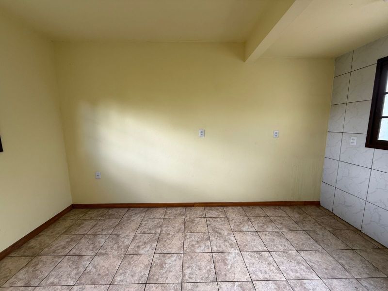 Casa com 1 quarto e 1 banheiro para alugar no bairro Petropolis, Taquara