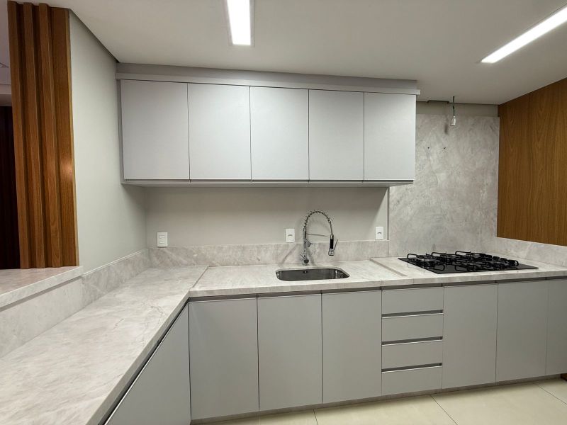 Apartamento com 3 quartos e 2 banheiros para alugar no bairro Centro, Igrejinha