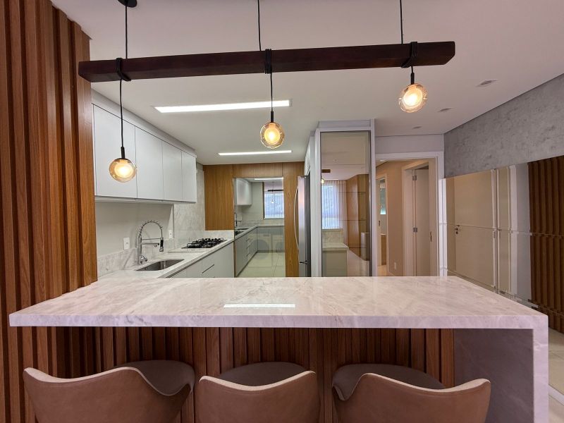 Apartamento com 3 quartos e 2 banheiros para alugar no bairro Centro, Igrejinha