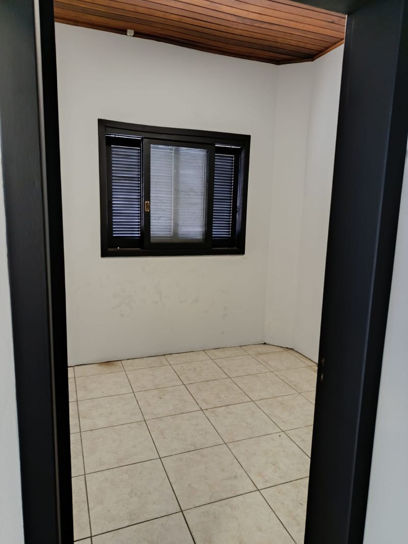 Apartamento com 1 quarto e 1 banheiro para alugar no bairro Centro, Parobe
