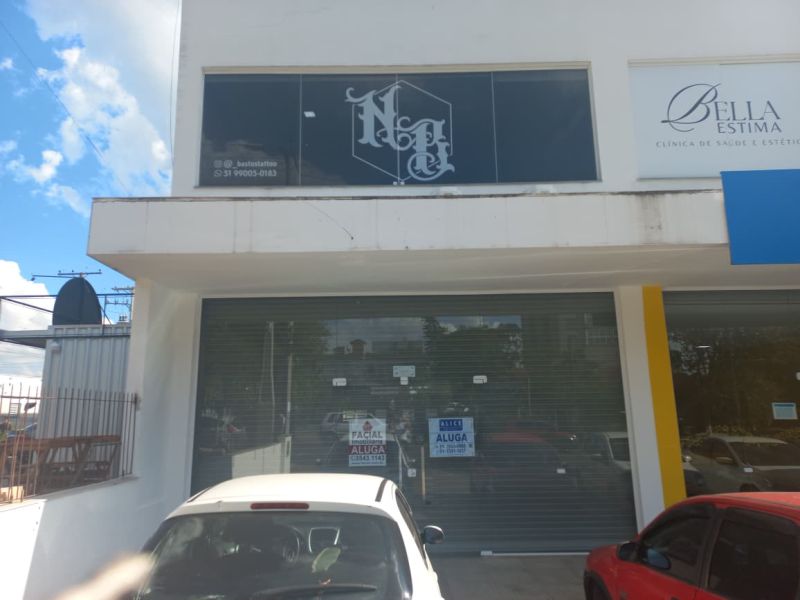 Sala com 2 banheiros para alugar no bairro Centro, Parobe