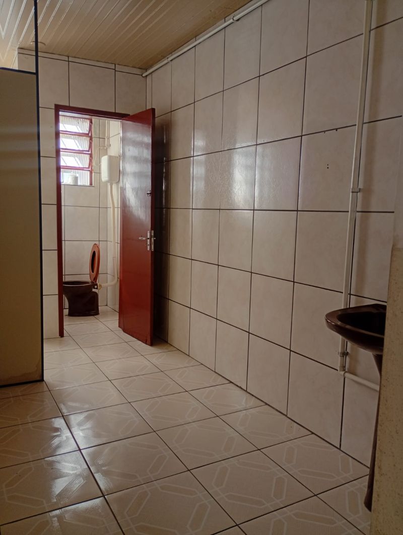 Prédio com 5 banheiros e 546m² para alugar no bairro Centro, Parobe