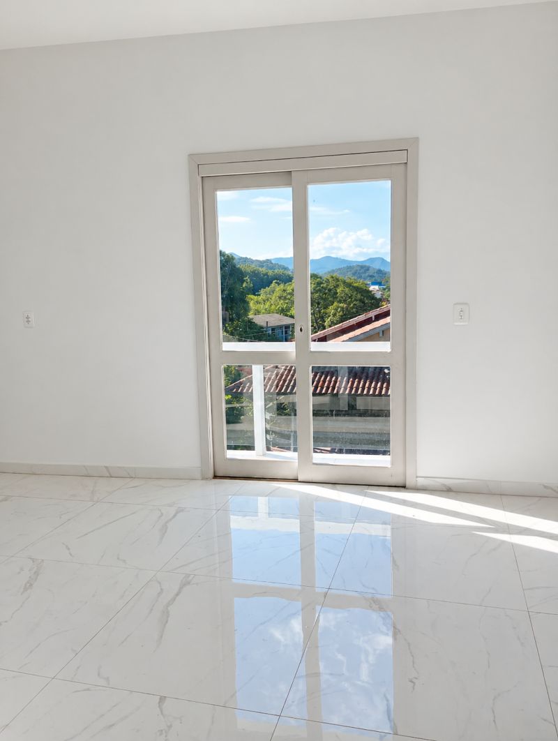 Apartamento com 2 quartos e 1 banheiro para alugar no bairro Planalto, Parobe