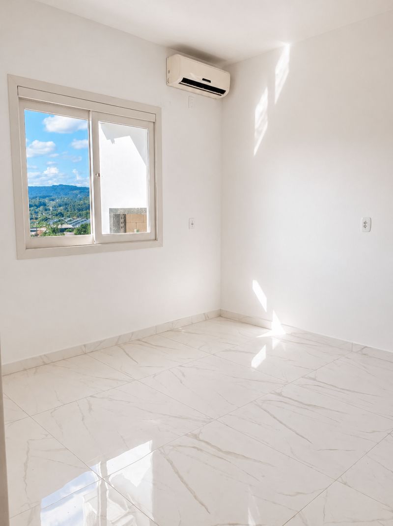 Apartamento com 2 quartos e 1 banheiro para alugar no bairro Planalto, Parobe