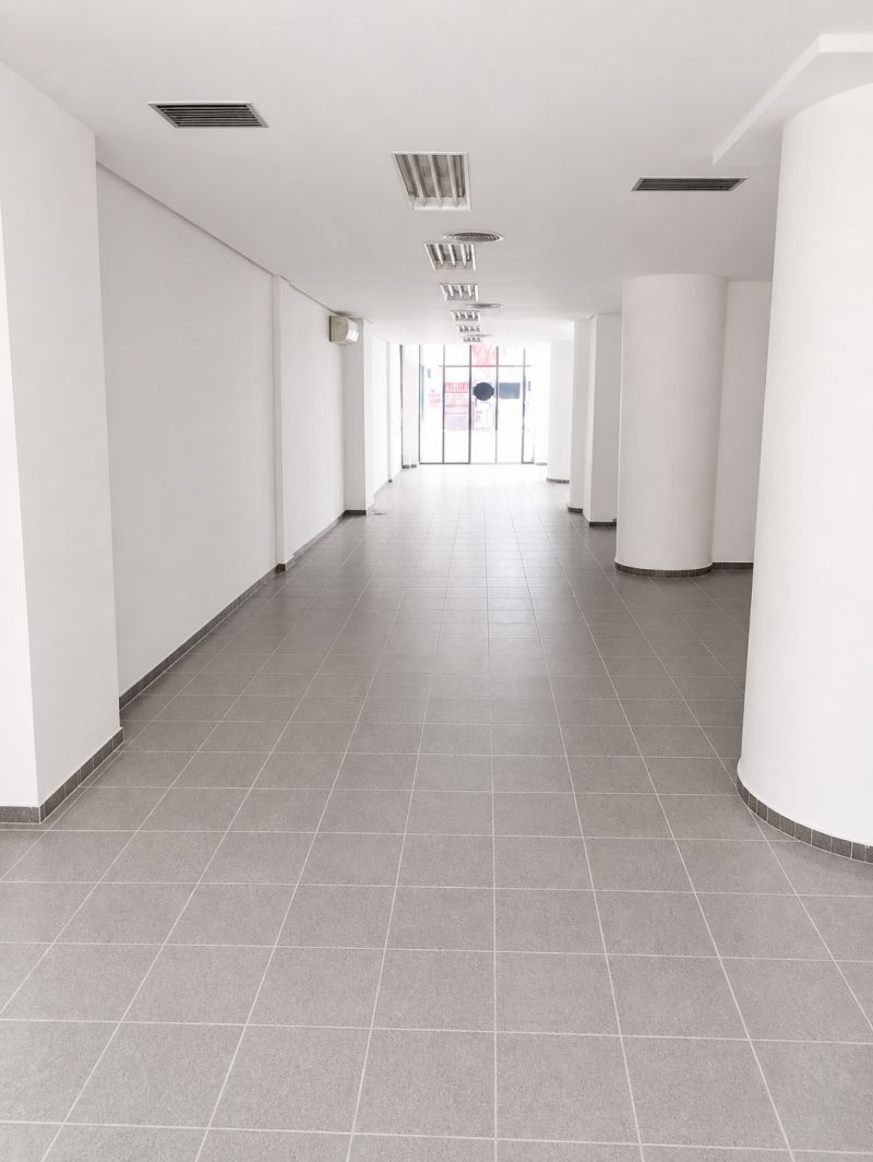 Prédio com 989m² para alugar no bairro Centro, Parobe
