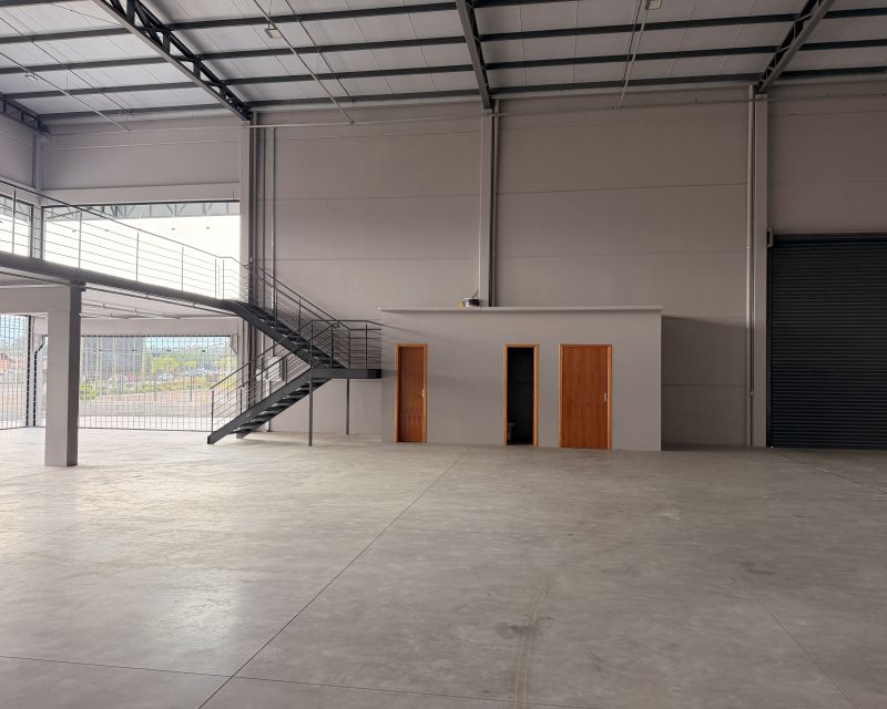 Prédio com 568m² para alugar no bairro Industrial, Igrejinha