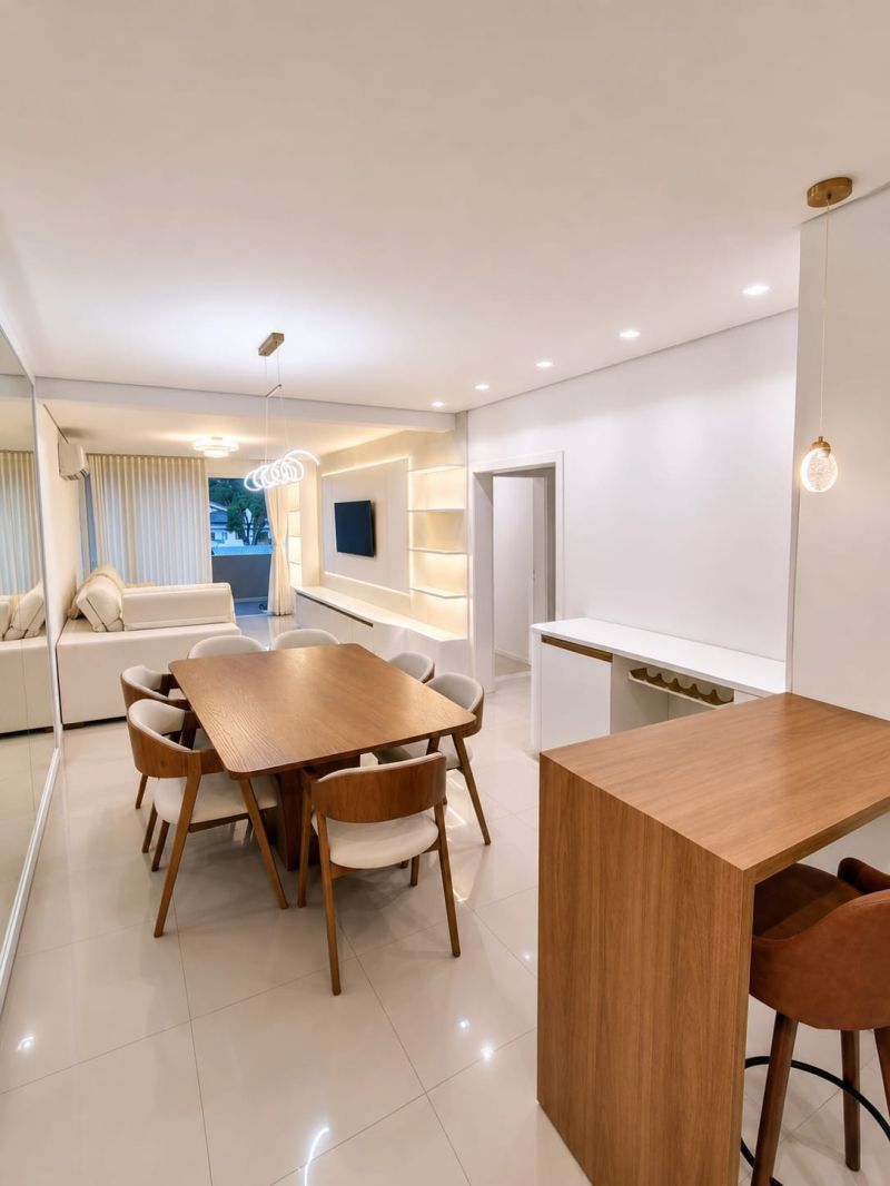 Apartamento com 2 quartos, 1 banheiro e 146m² para alugar no bairro Centro, Parobe