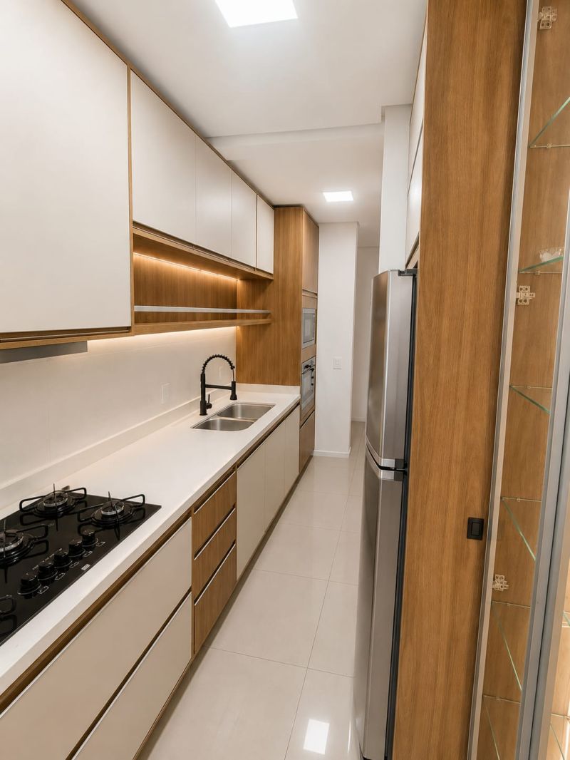 Apartamento com 2 quartos, 1 banheiro e 146m² para alugar no bairro Centro, Parobe