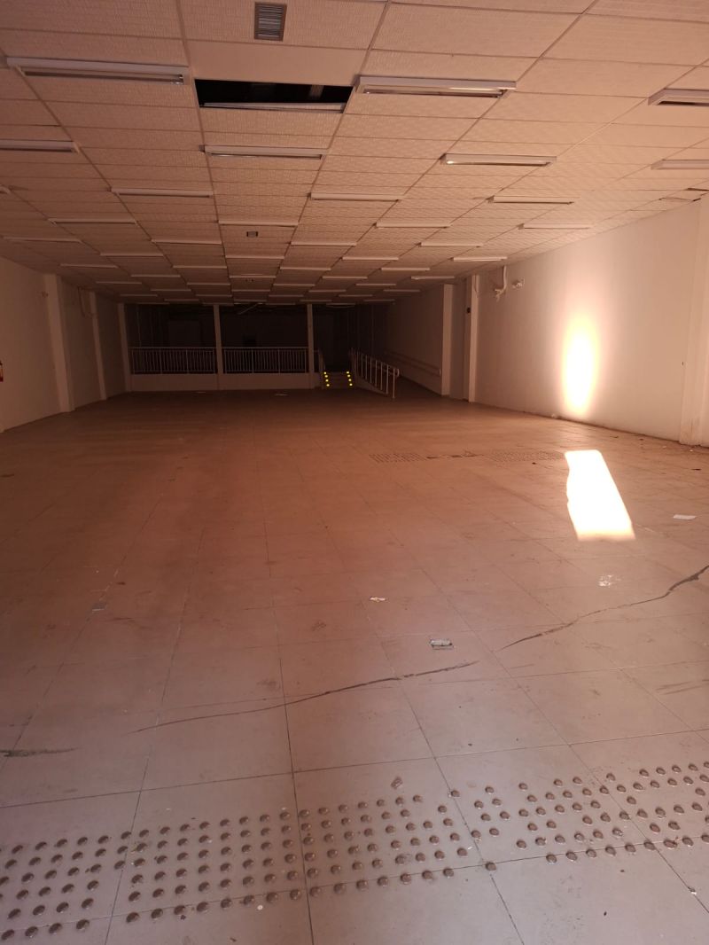 Prédio com 4 banheiros e 900m² para alugar no bairro Centro, Igrejinha