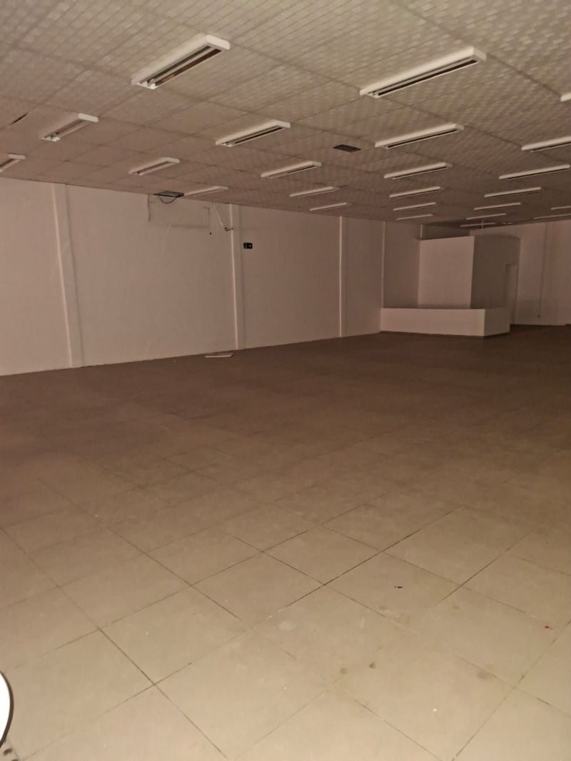Prédio com 4 banheiros e 900m² para alugar no bairro Centro, Igrejinha